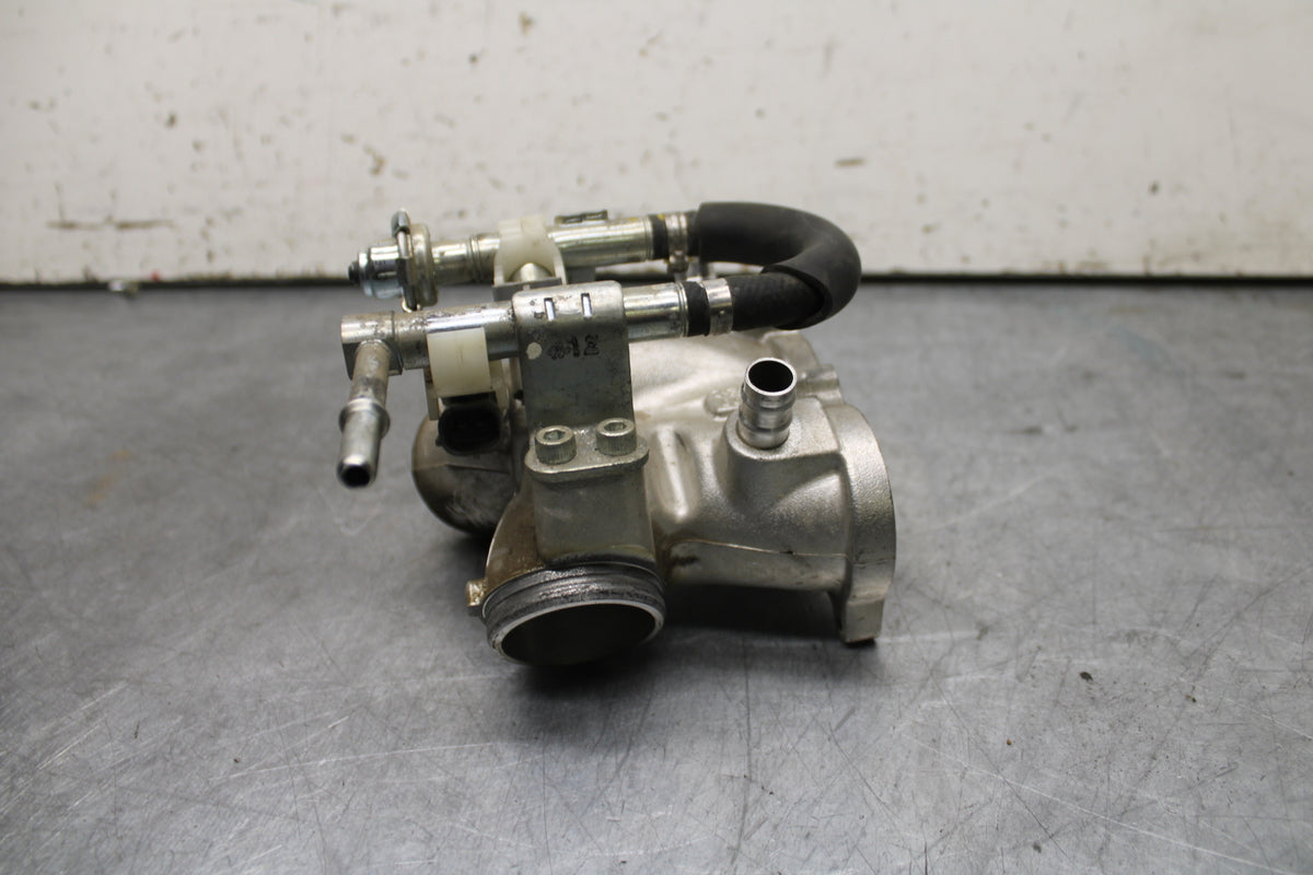 14-15 YAMAHA V STAR 1300 XVS1300CT TOURER AIR INTAKE MANIFOLD BB722