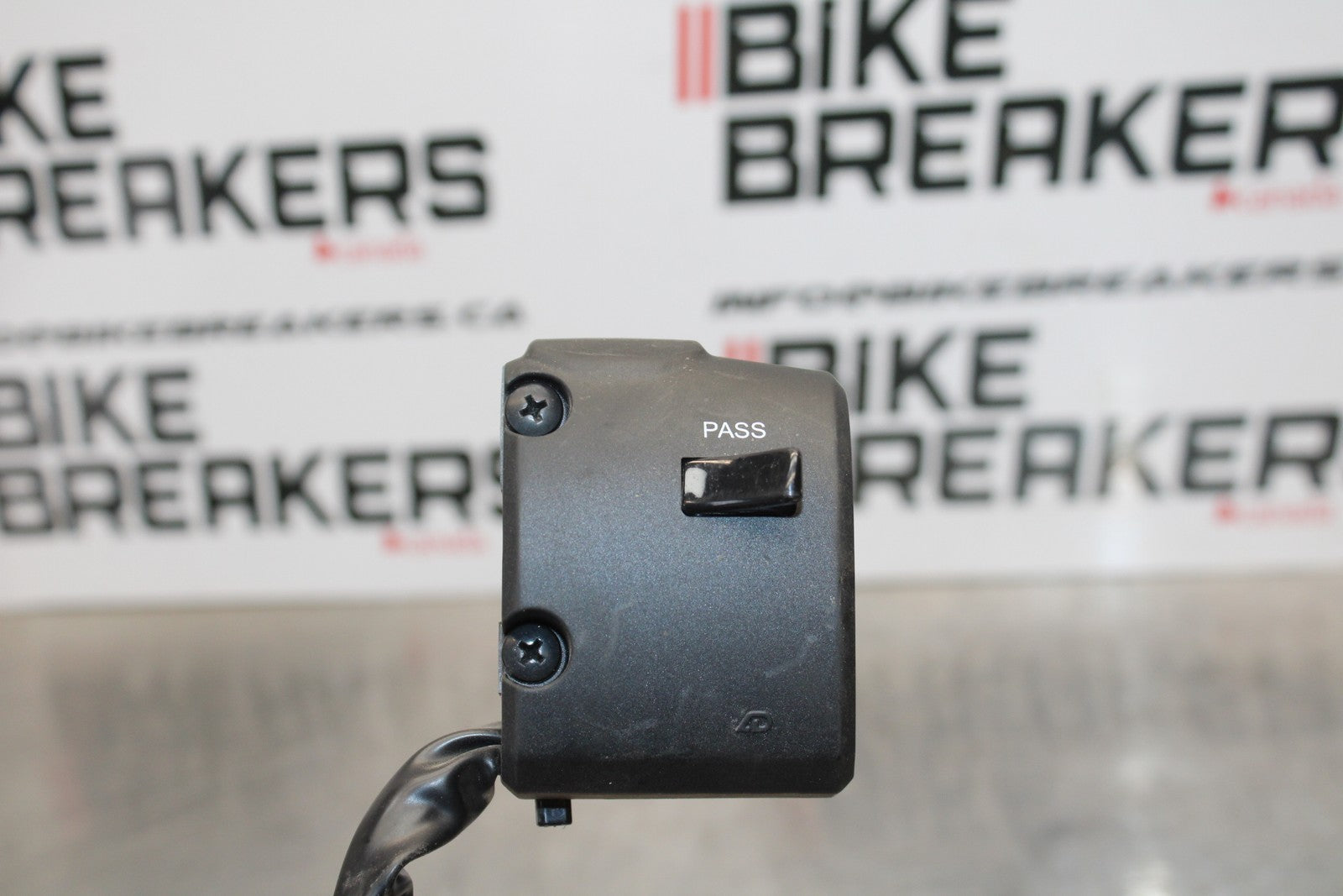 21-23 KAWASAKI NINJA ZX6R LEFT CLIP ON HANDLE HORN SIGNALS SWITCH SWITCHES BB179