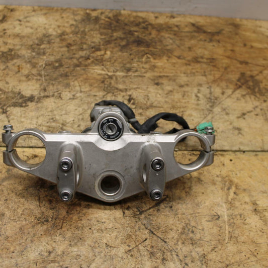 07-11 SUZUKI VSTROM 650 UPPER TREE IGNITION LOCK WITHOUT KEY BB340
