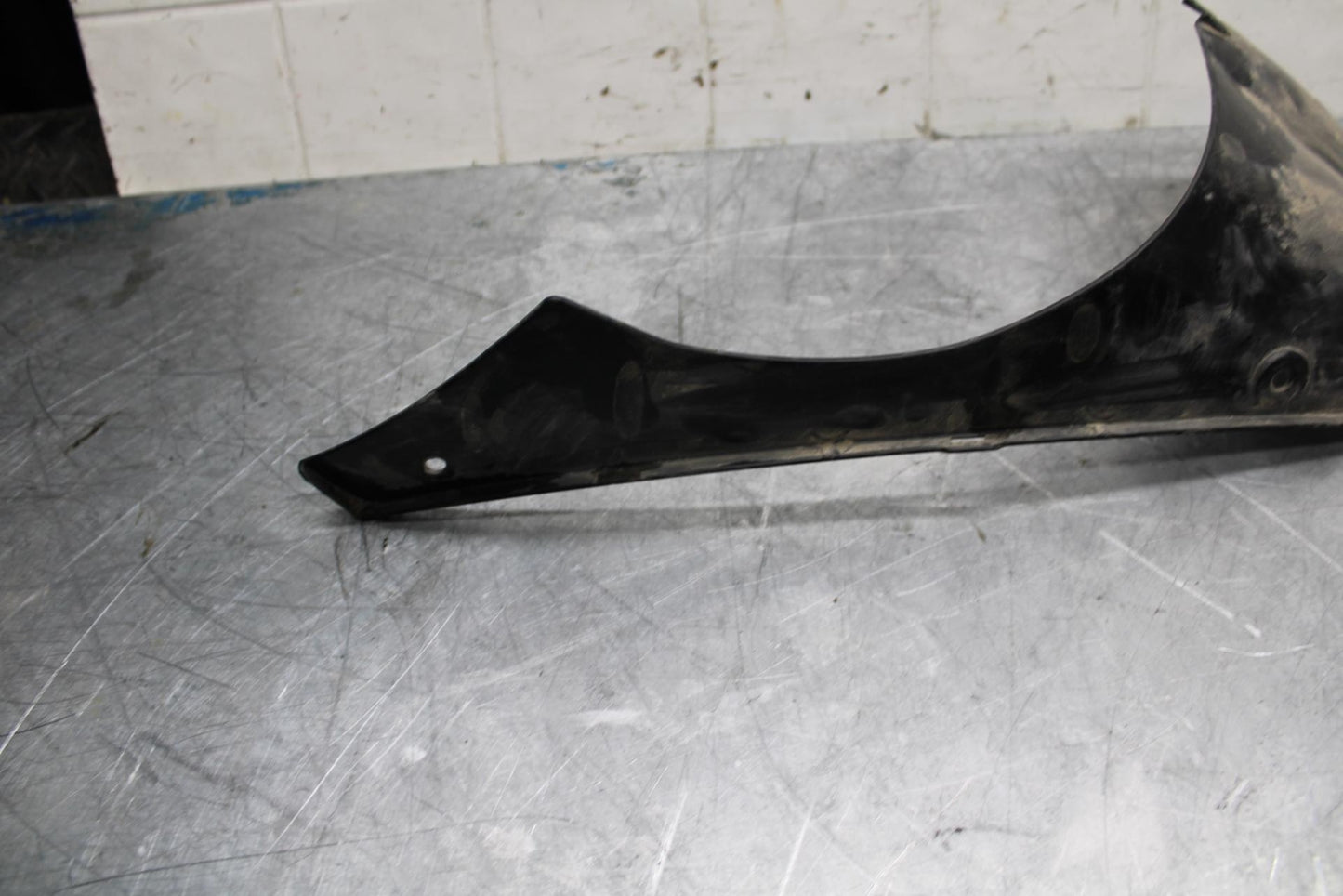 08-16 YAMAHA YZF R6 RIGHT INNER FAIRING COWL PANEL TRIM 13S-2836M-00-00 BB451