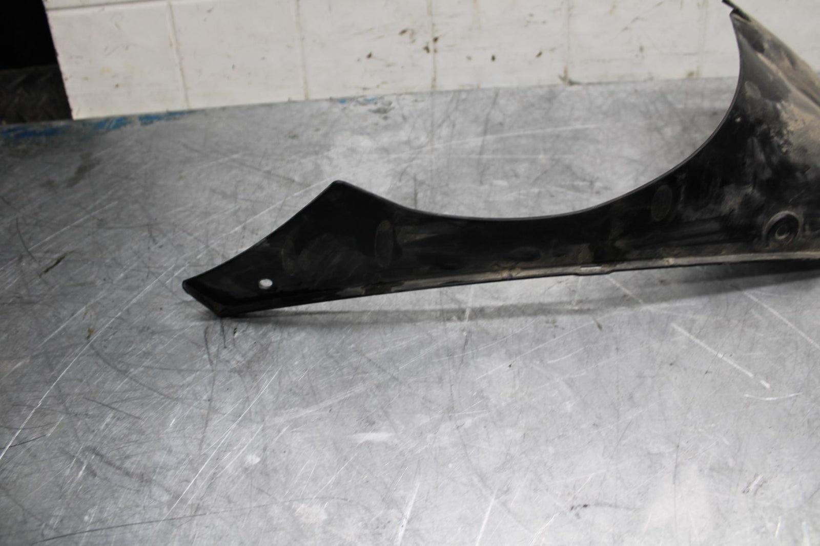 08-16 YAMAHA YZF R6 RIGHT INNER FAIRING COWL PANEL TRIM 13S-2836M-00-00 BB451