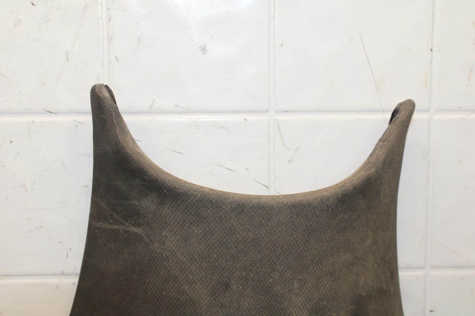 20 KAWASAKI Z400 ER400 ABS FRONT DRIVERS SEAT PAD SADDLE PILLION BB586