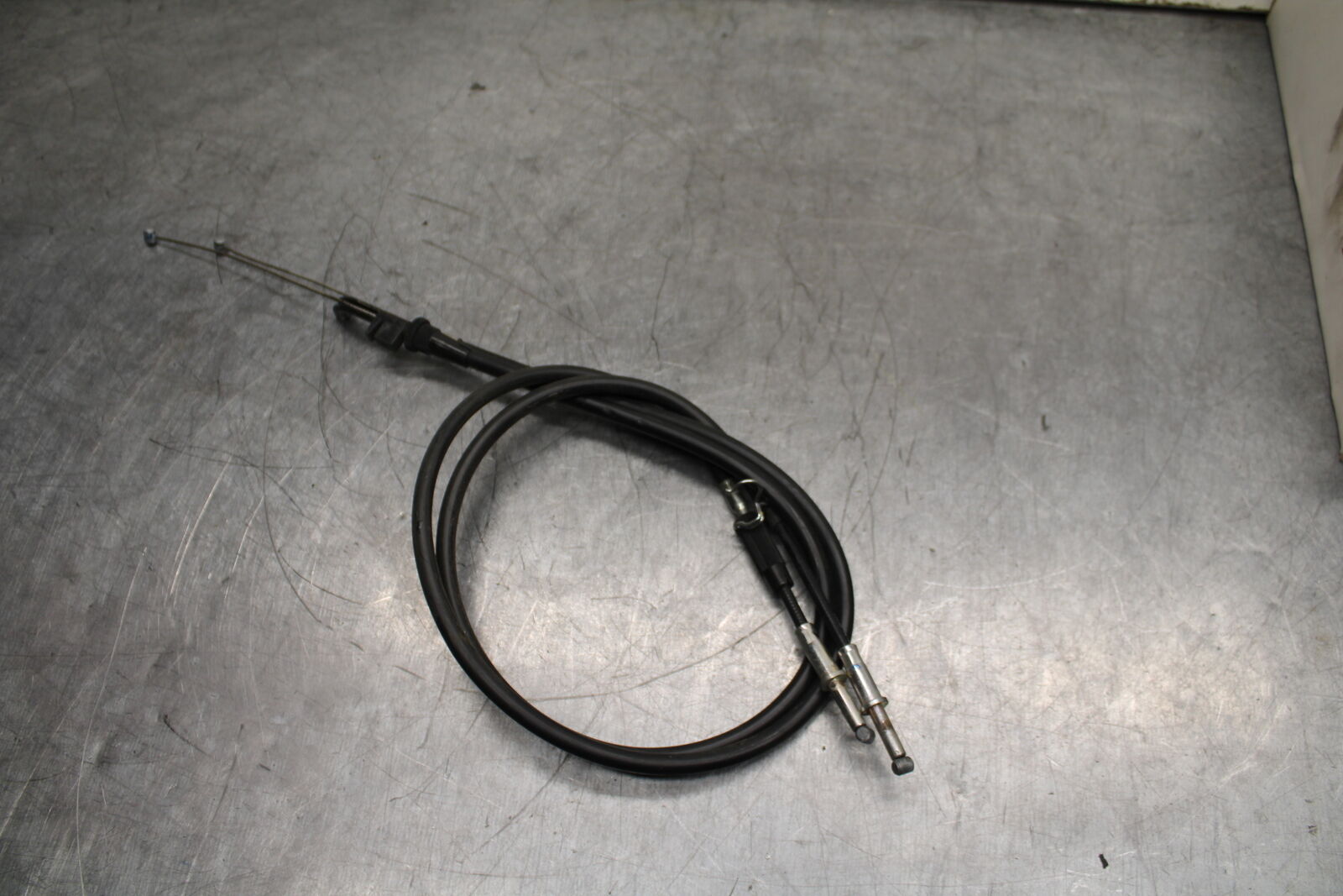 19-22 KAWASAKI Z400 THROTTLE CABLES LINES BB738