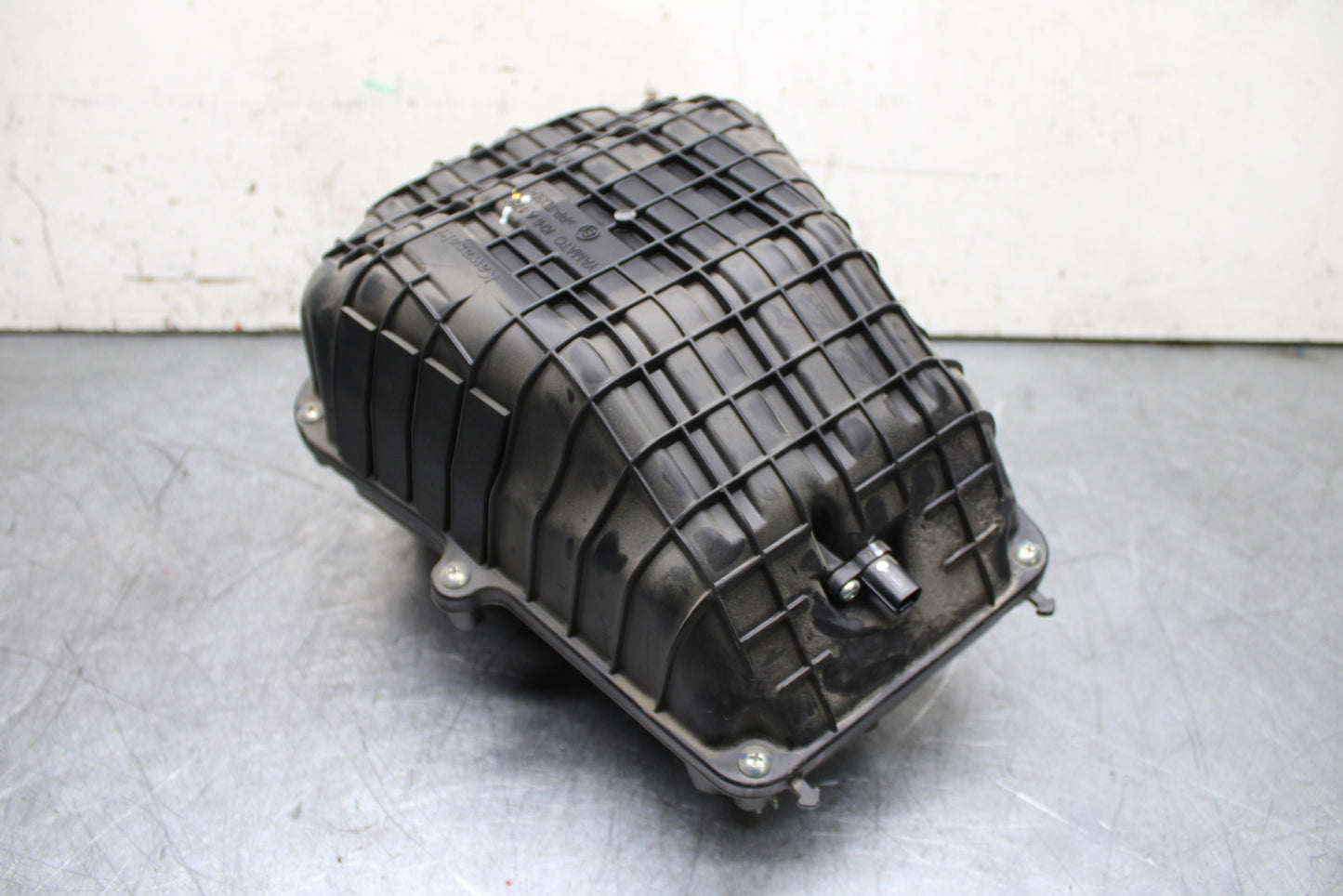 19-22 KAWASAKI Z400 AIRBOX AIR INTAKE FILTER BOX BB708