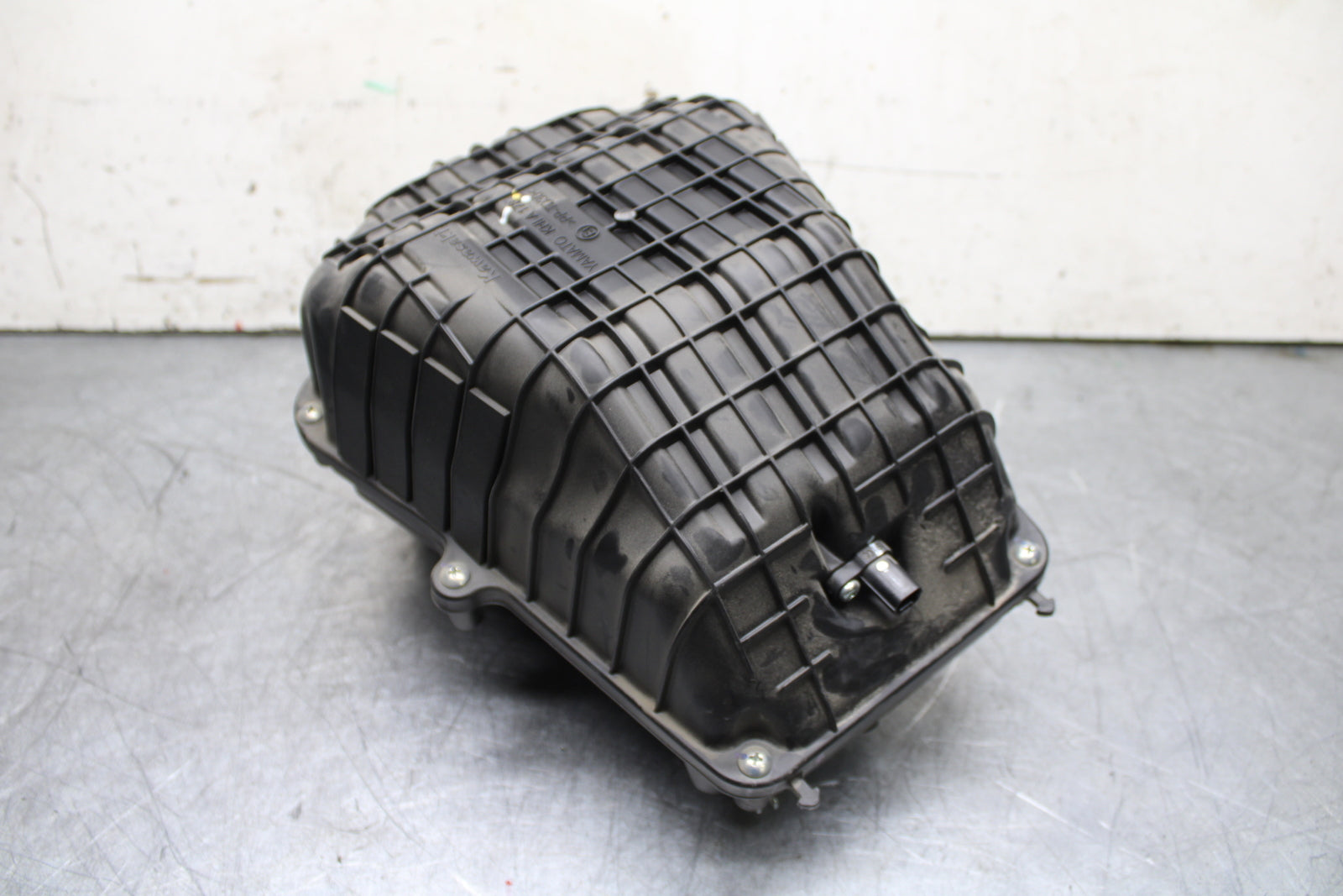 19-22 KAWASAKI Z400 AIRBOX AIR INTAKE FILTER BOX BB708