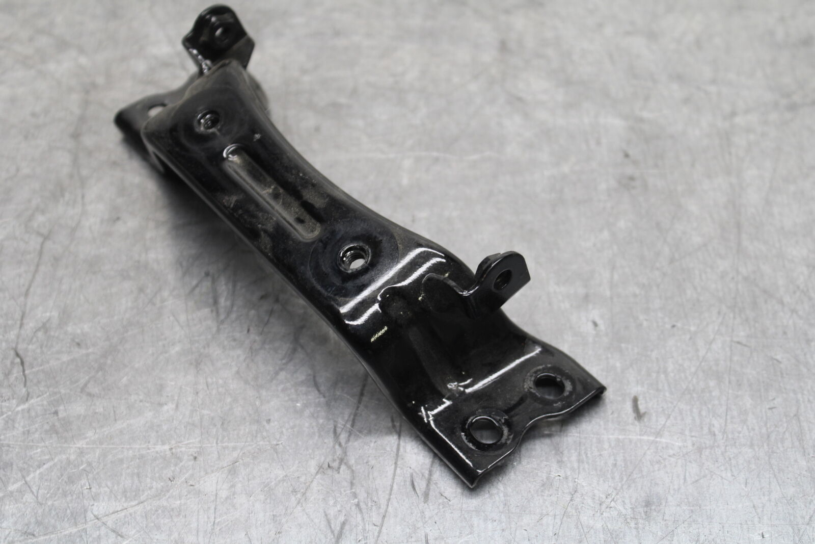 19-22 KAWASAKI Z400 GAS TANK FUEL CELL PETROL RESERVOIR BRACKET MOUNT BB738