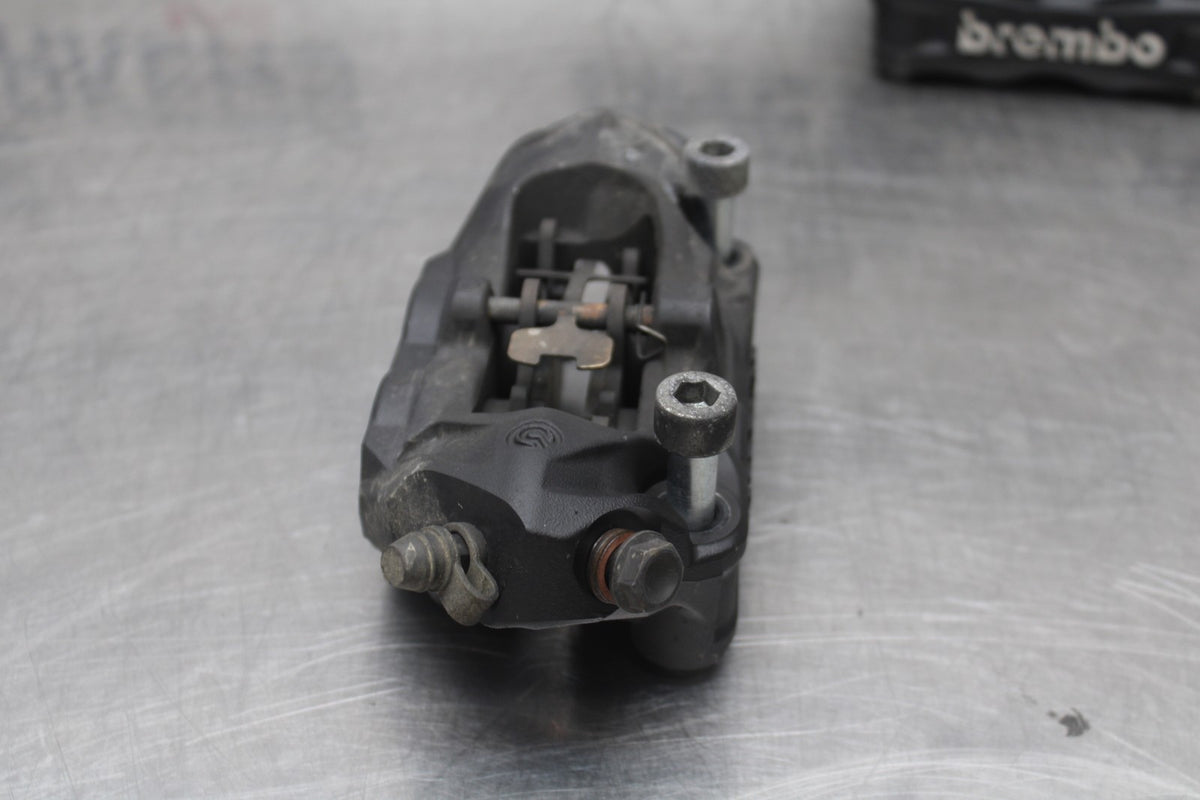 22 HARLEY-DAVIDSON PAN AMERICA 1250 RIGHT LEFT FRONT BRAKE CALIPER PAIR BB910