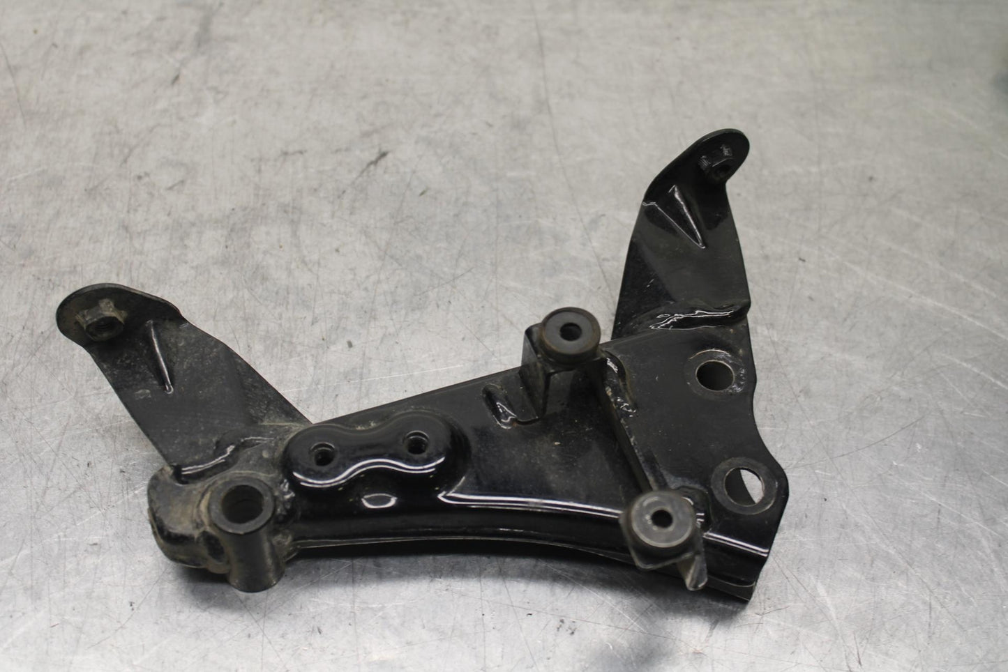 2009 Kawasaki Ninja 250R EX250J ENGINE MOUNT MOTOR BRACKET BB87