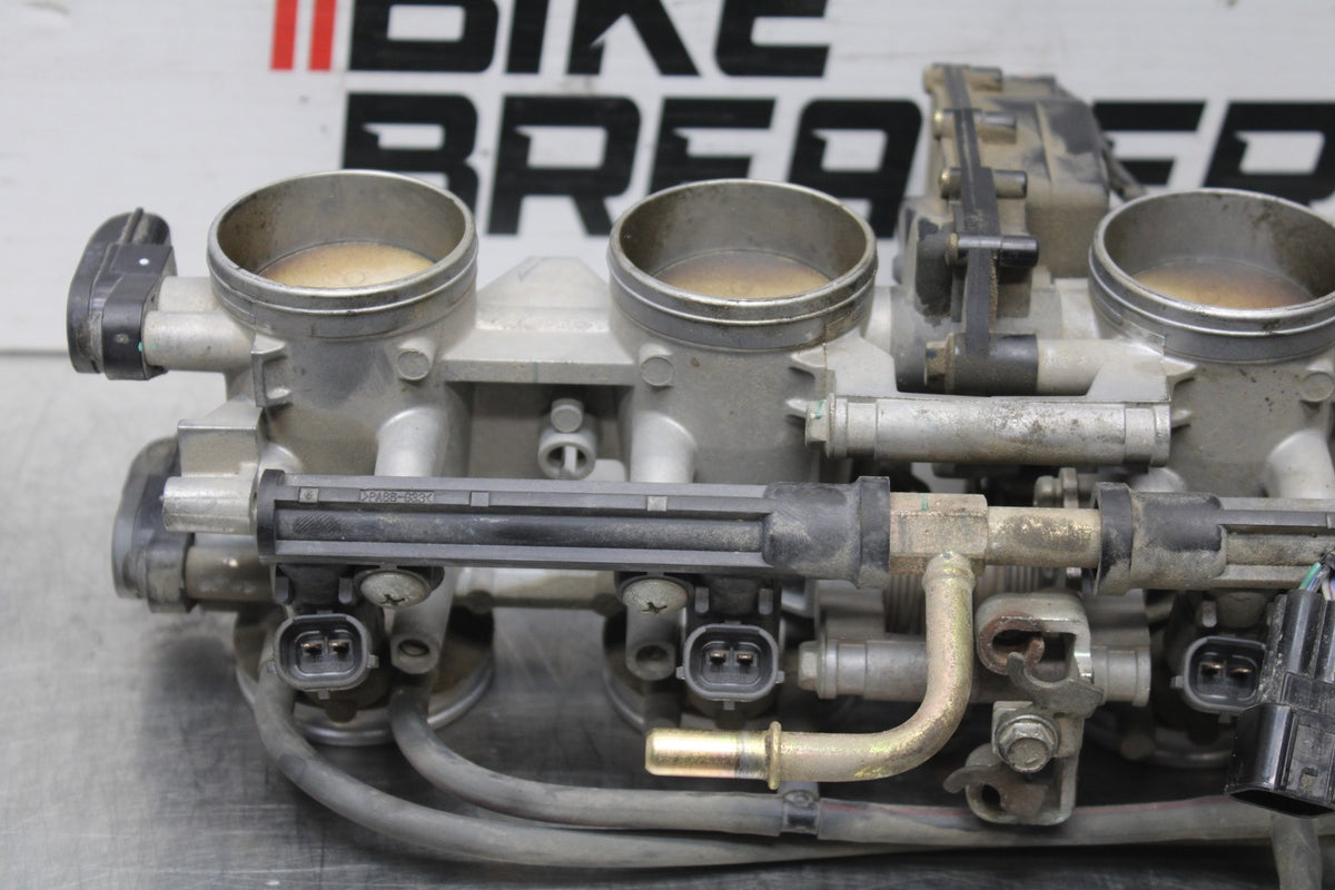 06 KAWASAKI Z750 MAIN FUEL INJECTORS / THROTTLE BODIES BB837