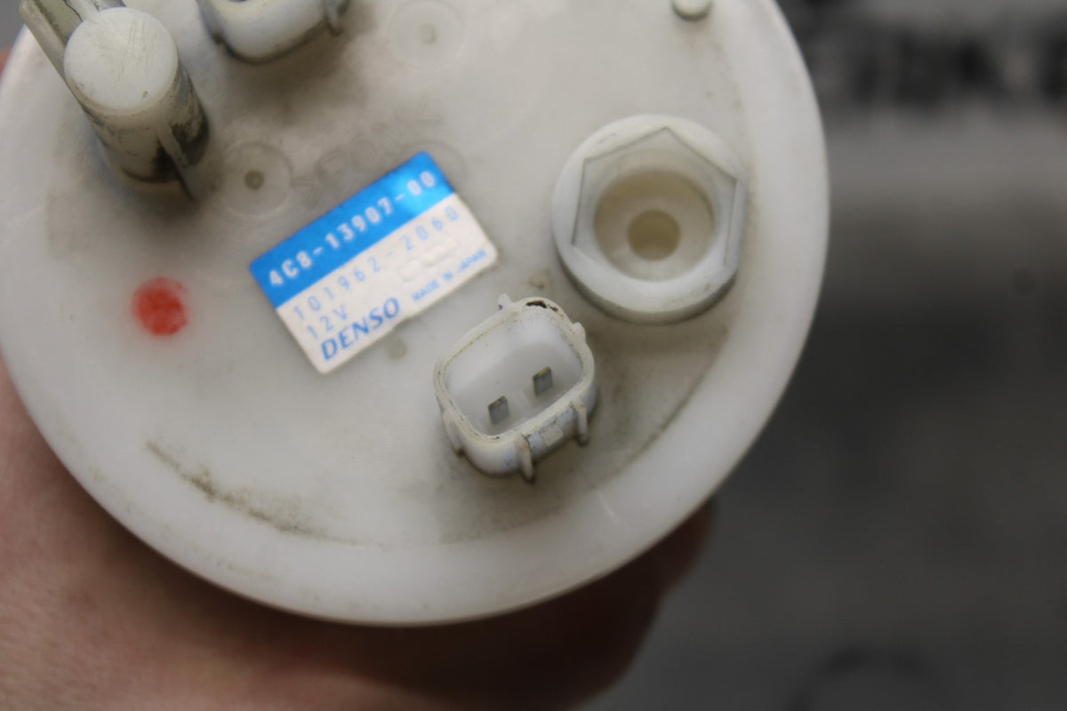 07 YAMAHA YZF R1 FUEL PUMP GAS PETROL SENDER UNIT BB826