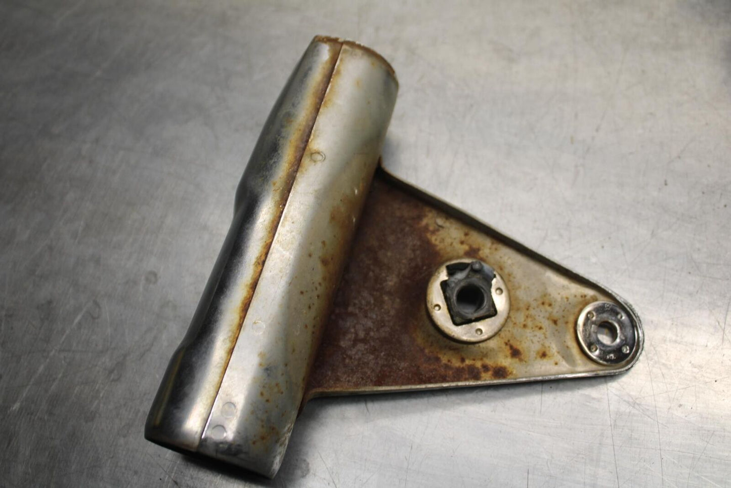 80-83 SUZUKI GS750E HEADLIGHT HEAD LIGHT LAMP TRIM  BB82