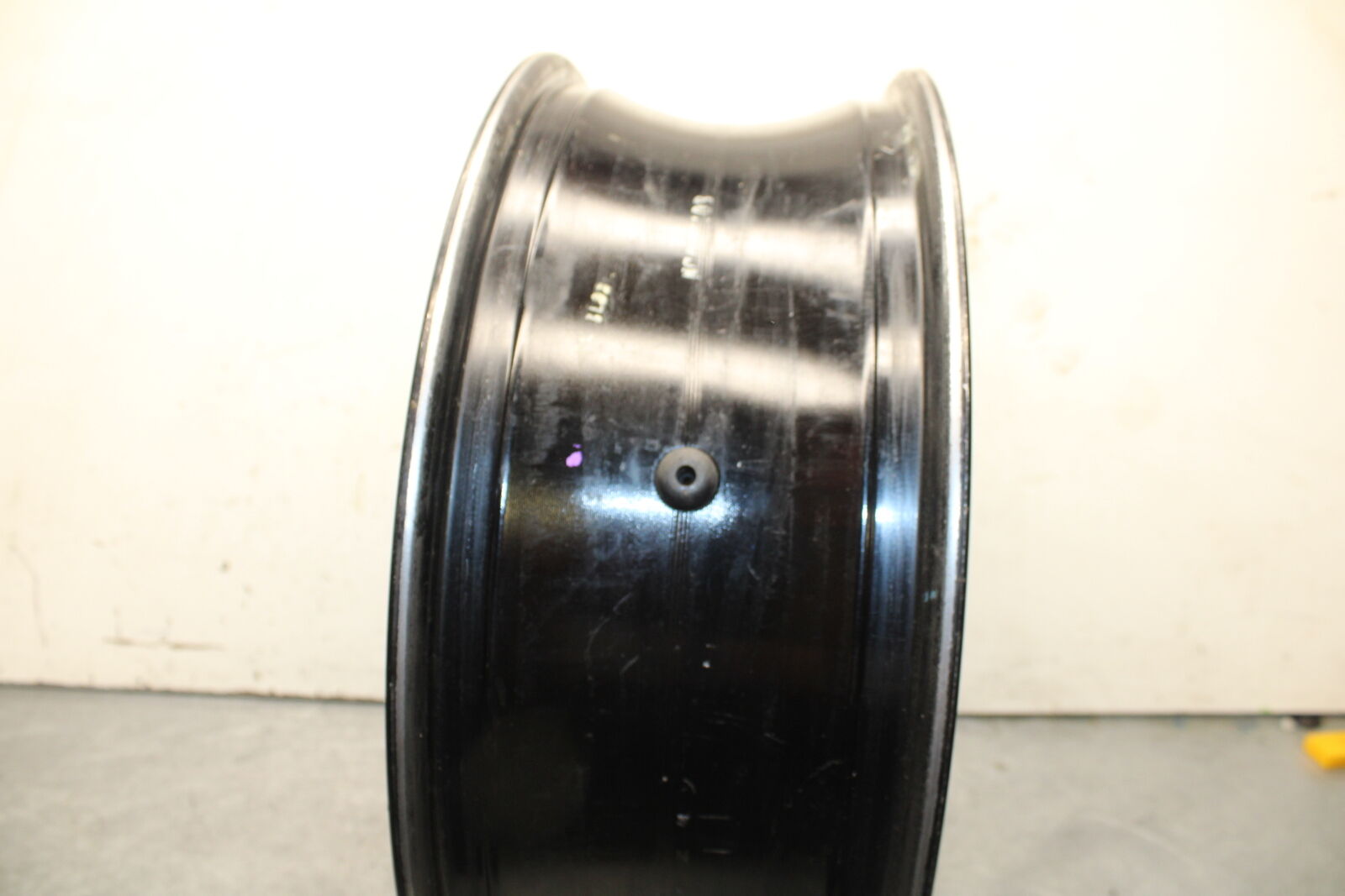 06-07 SUZUKI GSXR750 REAR WHEEL BACK RIM BB670