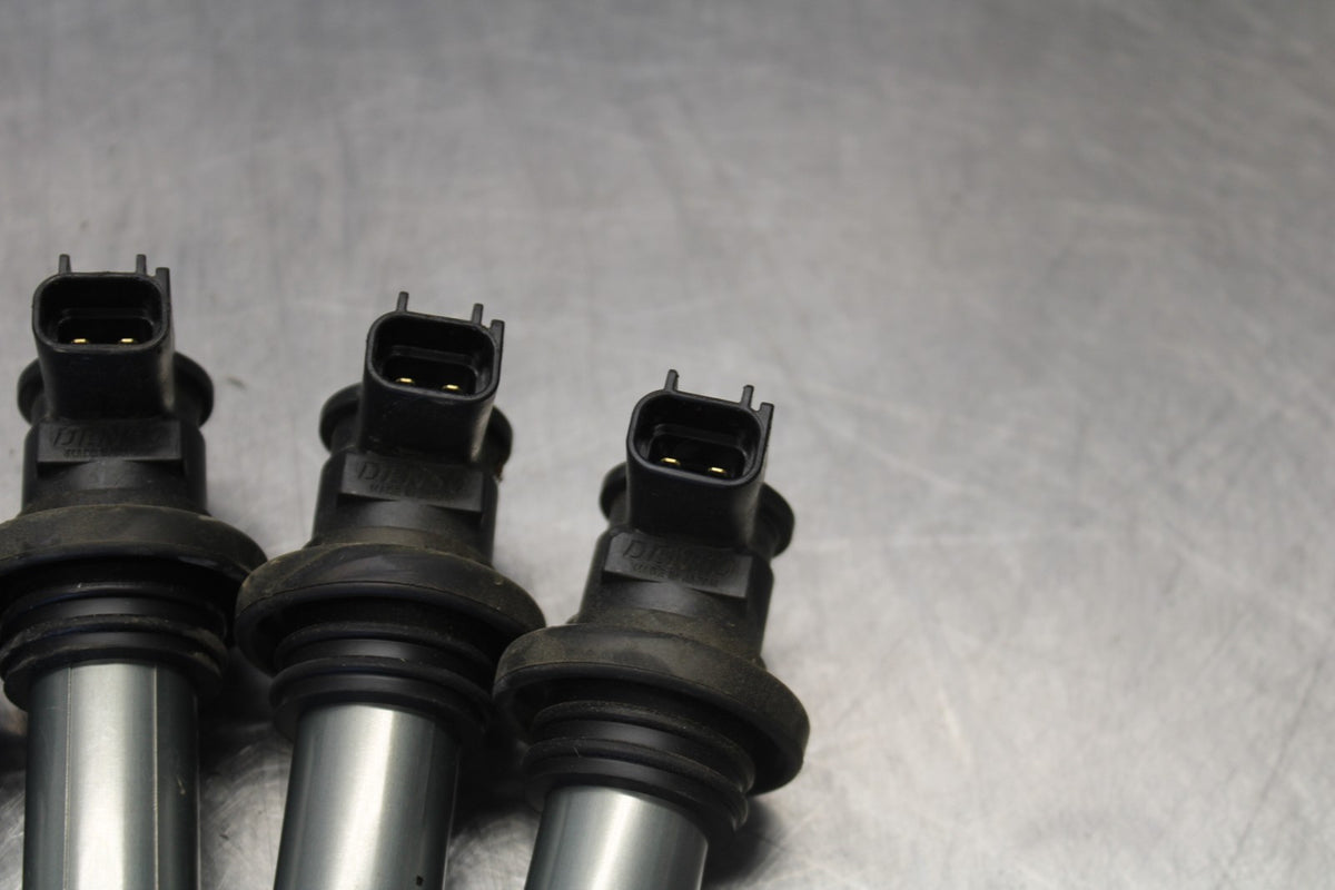 18 SUZUKI GSXR750 IGNITION COILS COIL SPARK PLUG CAPS BB891