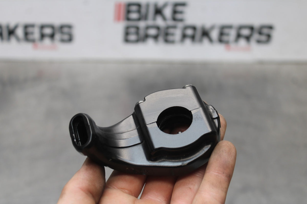 08 KAWASAKI NINJA ZX10R THROTTLE CABLE LINE HOUSING GUIDE BB902