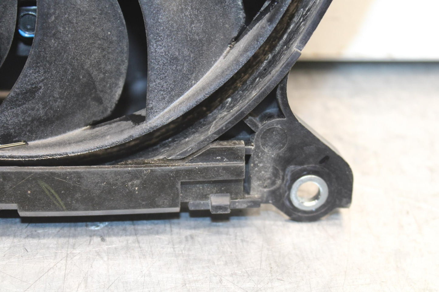 17-20 KAWASAKI NINJA 650 EX650 ABS ENGINE RADIATOR COOLING FAN BB88