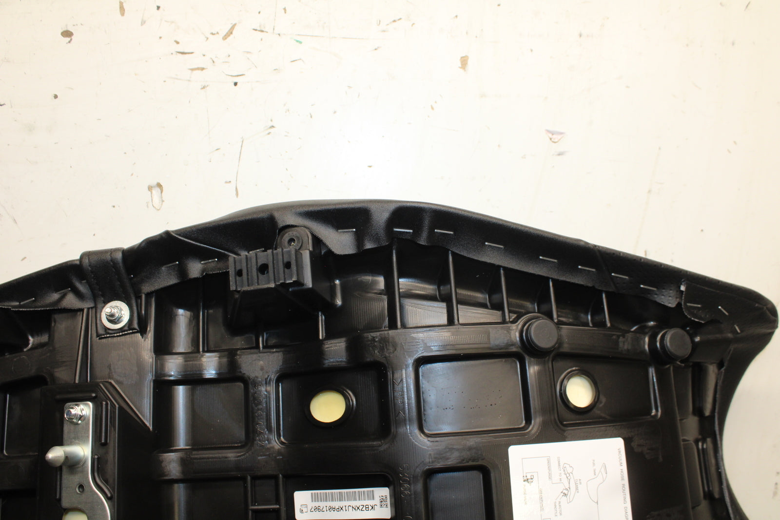 12-25 KAWASAKI NINJA ZX14R NEW!! FRONT REAR SEAT SADDLE BB757