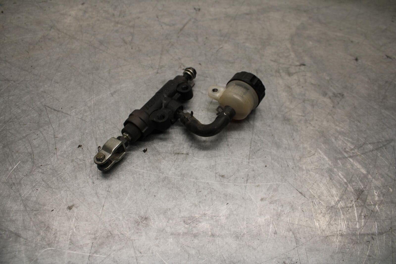 11-15 KAWASAKI ZX1000R REAR BACK BRAKE MASTER CYLINDER W RESERVOIR BB445