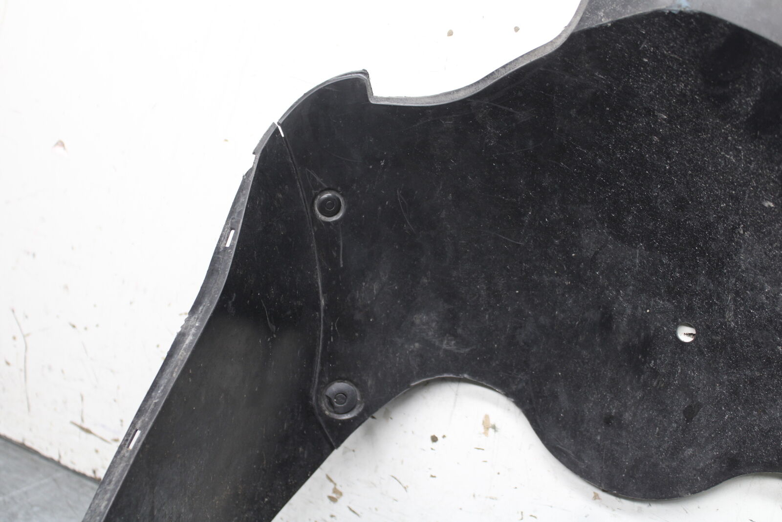 08-09 SUZUKI GSXR600 LOWER FRONT UPPER INNER HEADLIGHT COWL FAIRING  BB728
