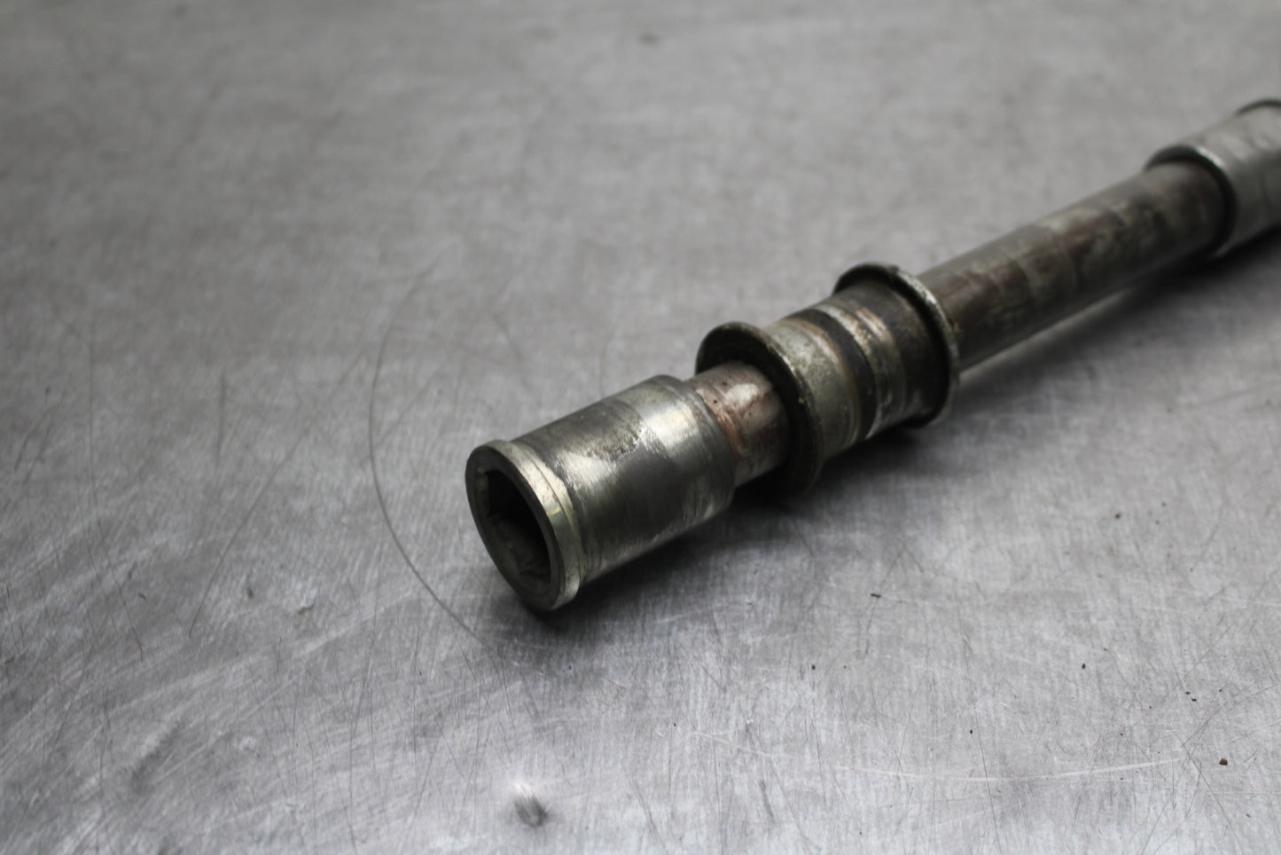 00-02 KAWASAKI NINJA ZX6R FRONT WHEEL RIM AXLE PIVOT BOLT BB750