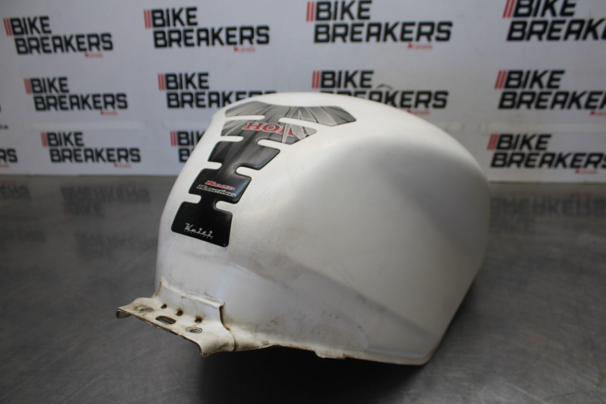 06-07 HONDA INTERCEPTOR 800 VFR800 GAS TANK FUEL CELL PETROL RESERVOIR BB917