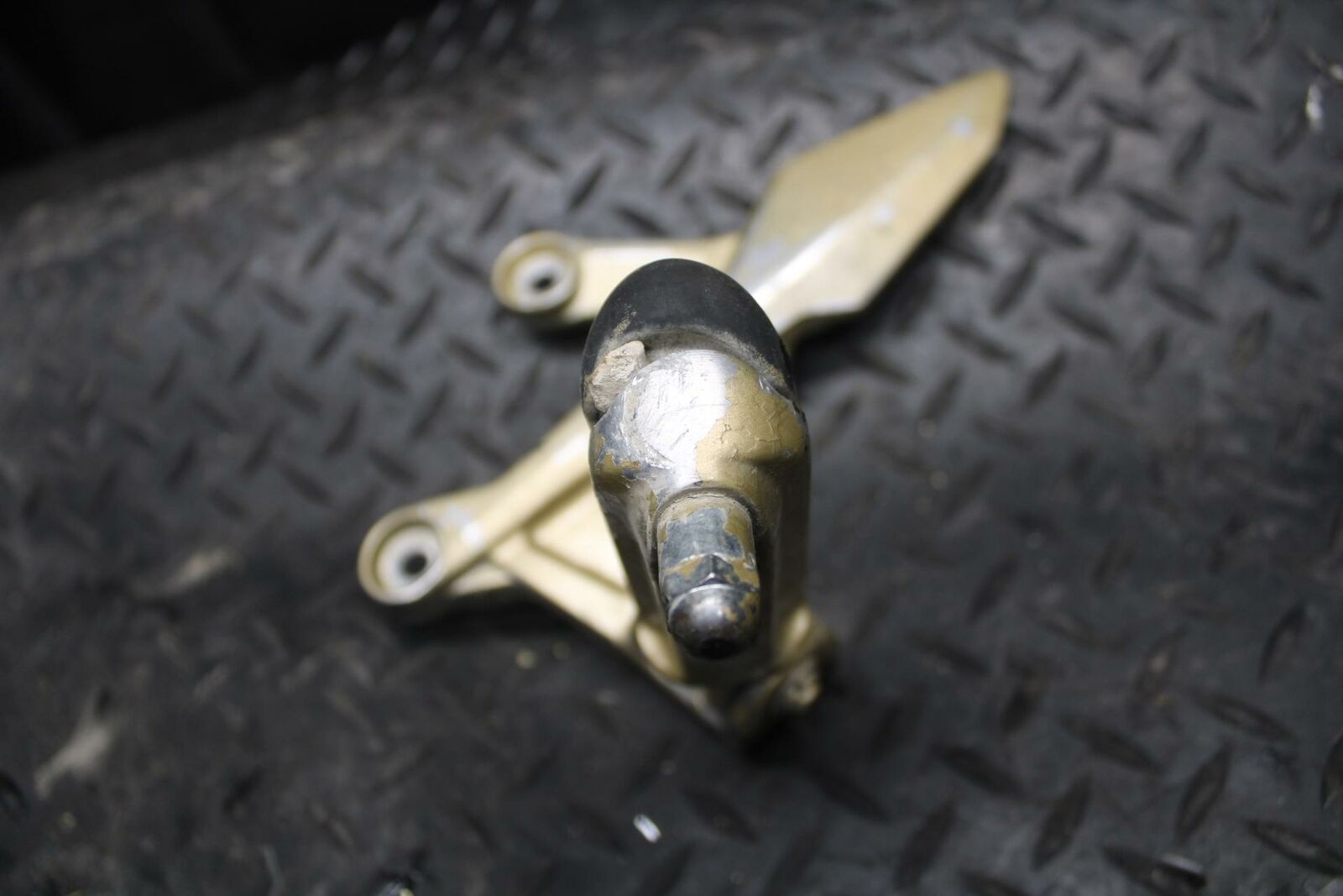 16-18 HONDA CBR500R LEFT REARSET REAR SET DRIVER FOOT PEG REST STOP BB231