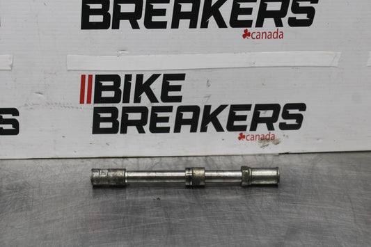 84 HONDA INTERCEPTOR 1000 VF1000F FRONT WHEEL RIM AXLE PIVOT BOLT BB878
