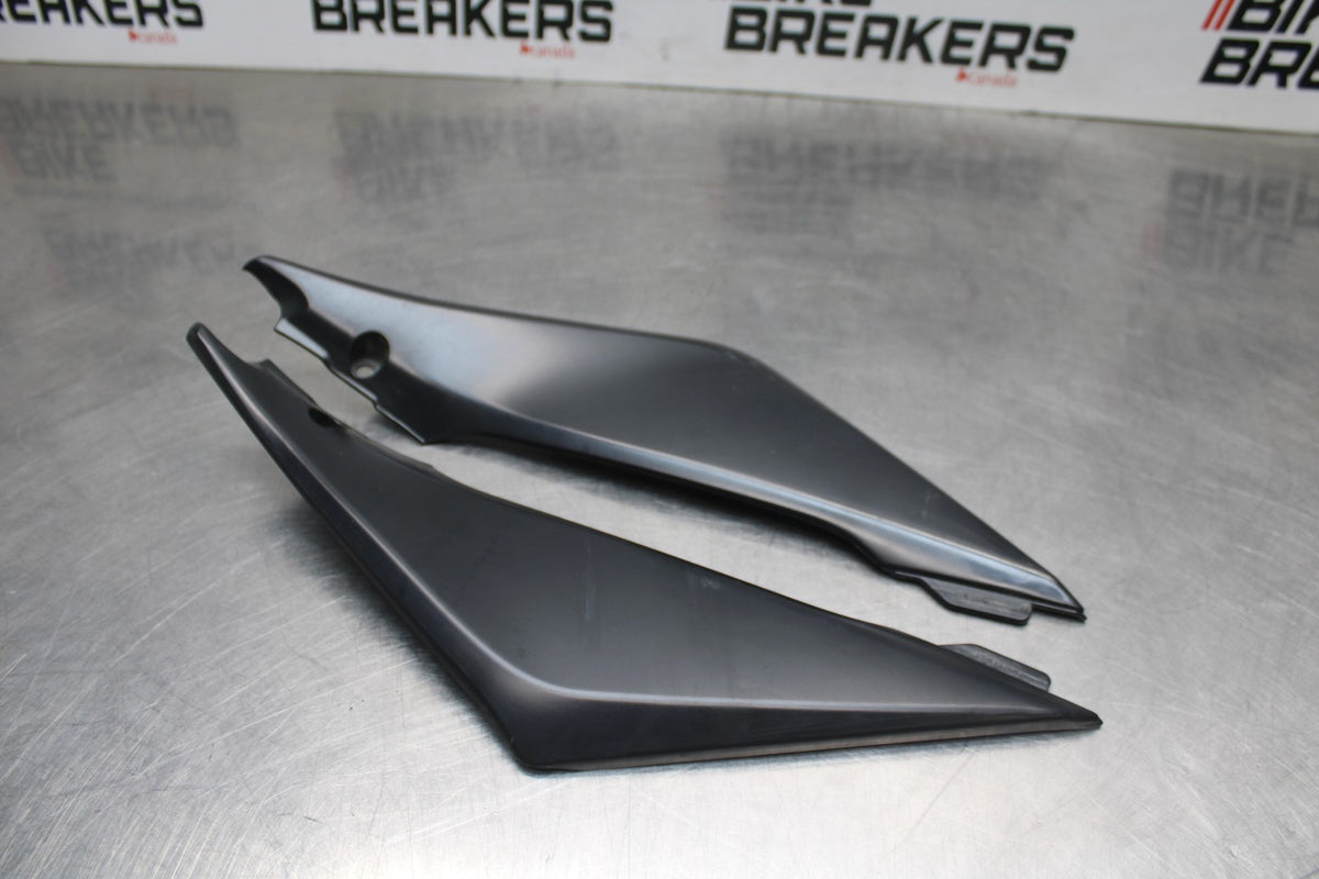 05-06 SUZUKI GSXR1000 RIGHT LEFT GAS FUEL TANK PANELS COVERS TRIM COWLS BB857