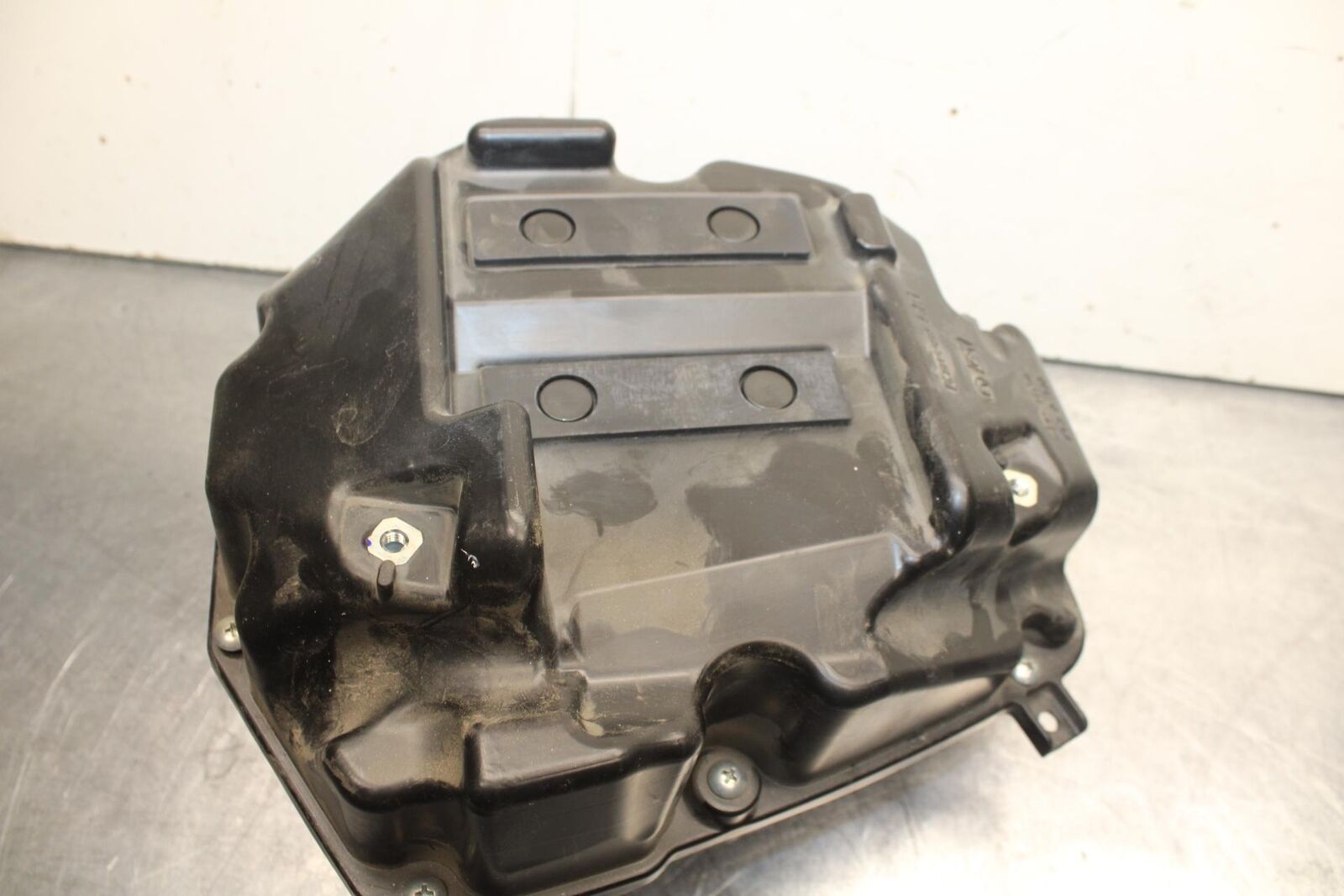 12-17 KAWASAKI ER-6N Z650 AIRBOX AIR INTAKE FILTER BOX BB607