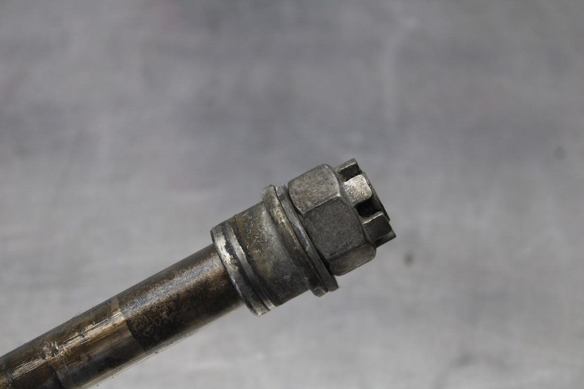 03 KAWASAKI VULCAN 1600 REAR AXLE BACK WHEEL RIM PIVOT BOLT AXEL BB865