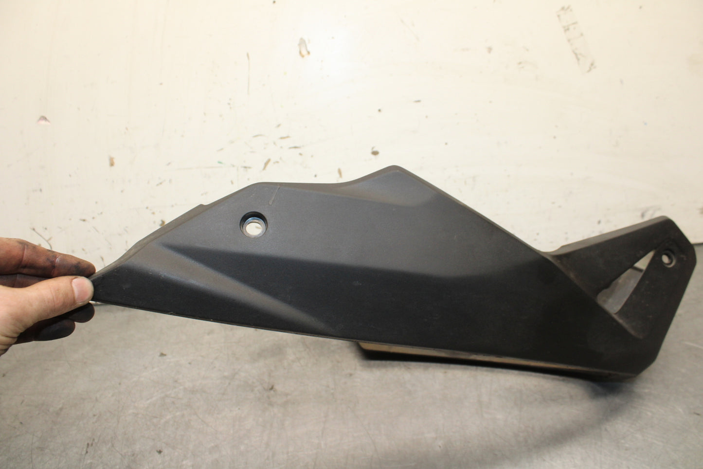 15-16 HONDA CB300F LOWER BOTTOM BELLY FAIRING COWL BB740