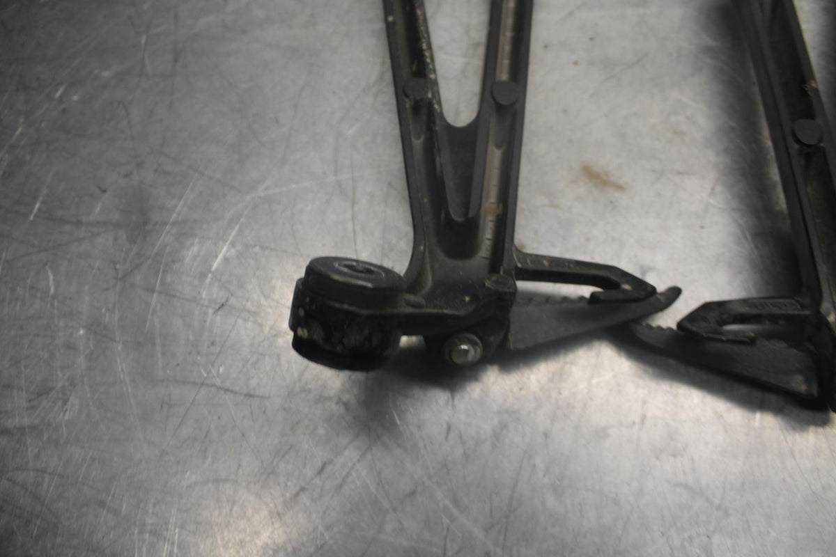 15-21 SUZUKI GSXR600 REAR BACK PASSENGER PEG SET PAIR BB460