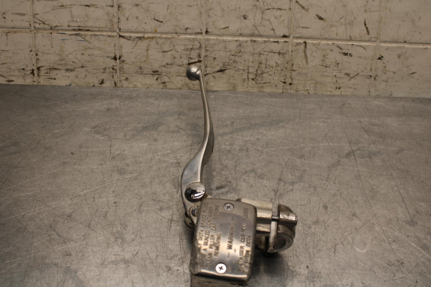 2005 Kawasaki Vulcan 1600 VN1600A Classic FRONT BRAKE MASTER CYLINDER BB574