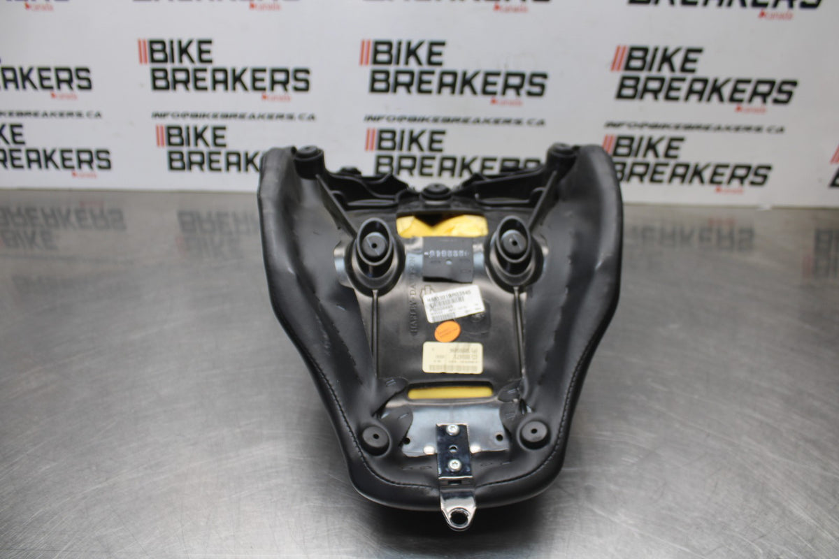 22 HARLEY-DAVIDSON SOFTAIL FRONT DRIVERS SEAT BB859