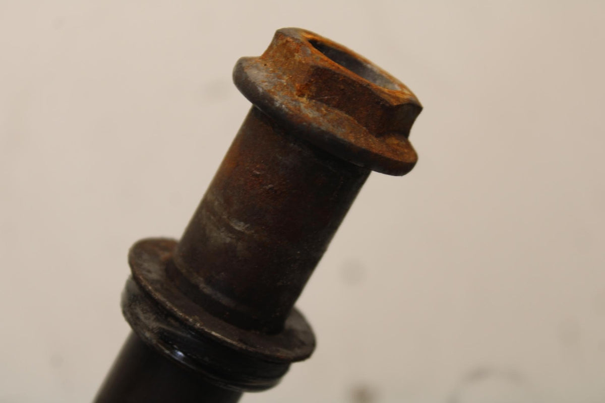 03-04 HONDA CBR600RR REAR AXLE BACK WHEEL RIM PIVOT BOLT AXEL  BB637