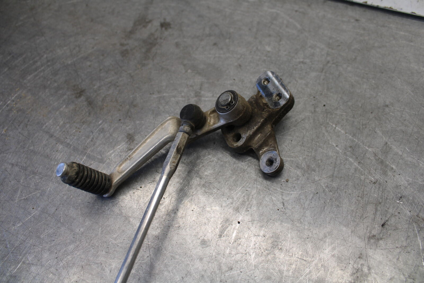 06-07 SUZUKI GSXR 600 SHIFTER LINKAGE SHIFT LINK PEDAL BB694