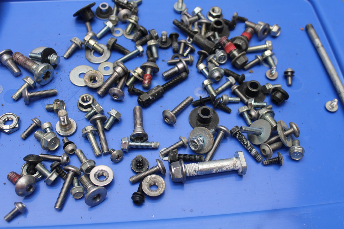 23 KAWASAKI NINJA 650 EX650 MOUNTING BOLTS HARDWARE SCREWS BB920