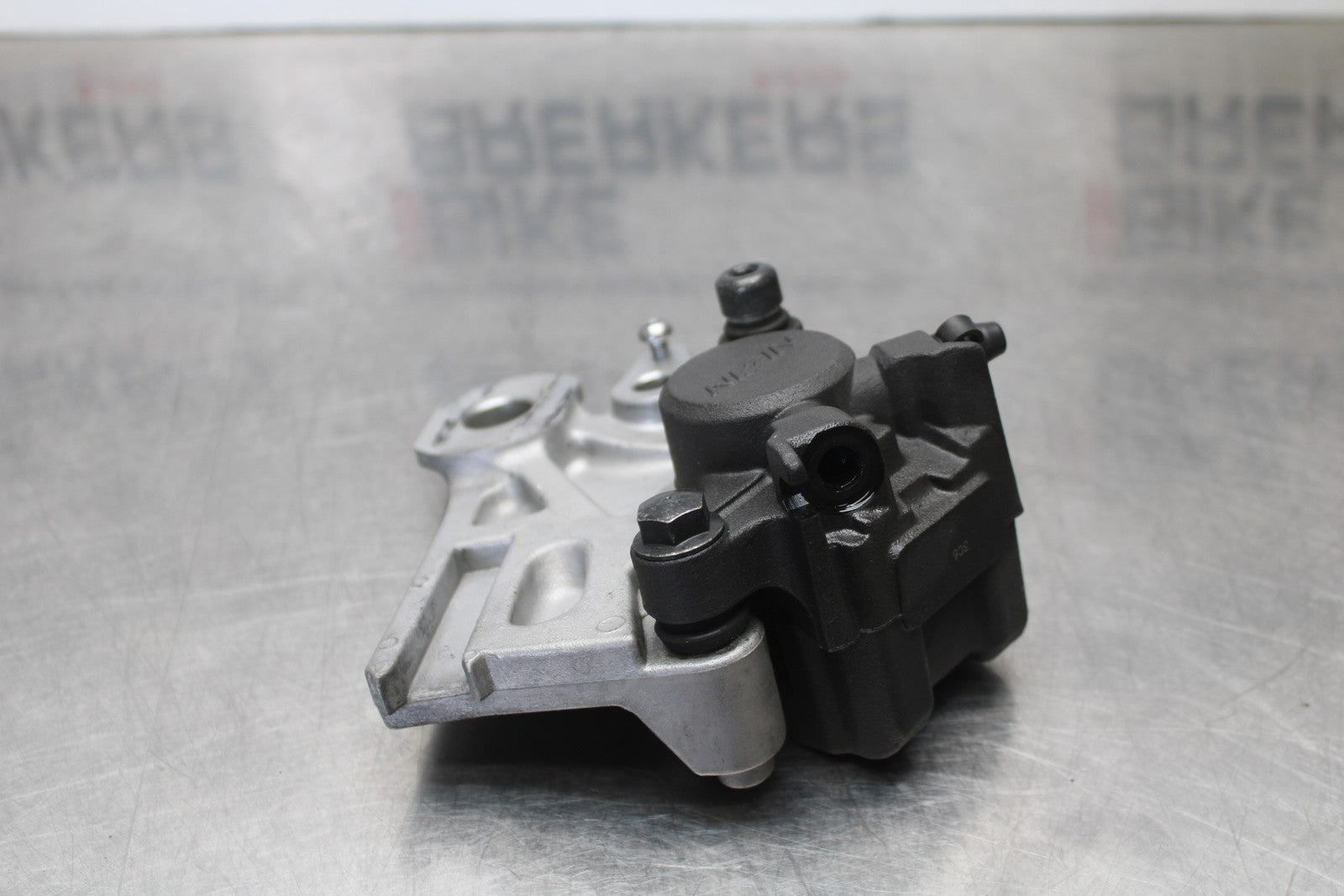 23-24 YAMAHA MT-07 REAR BACK BRAKE CALIPER W MOUNT BRACKET BB194