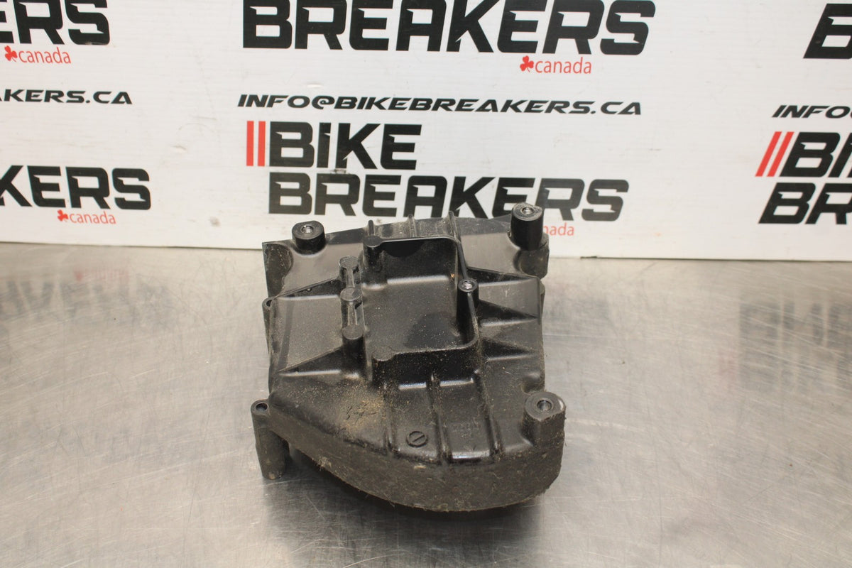 06 KAWASAKI VULCAN 900 ENGINE SPROCKET PULLEY COVER BB799