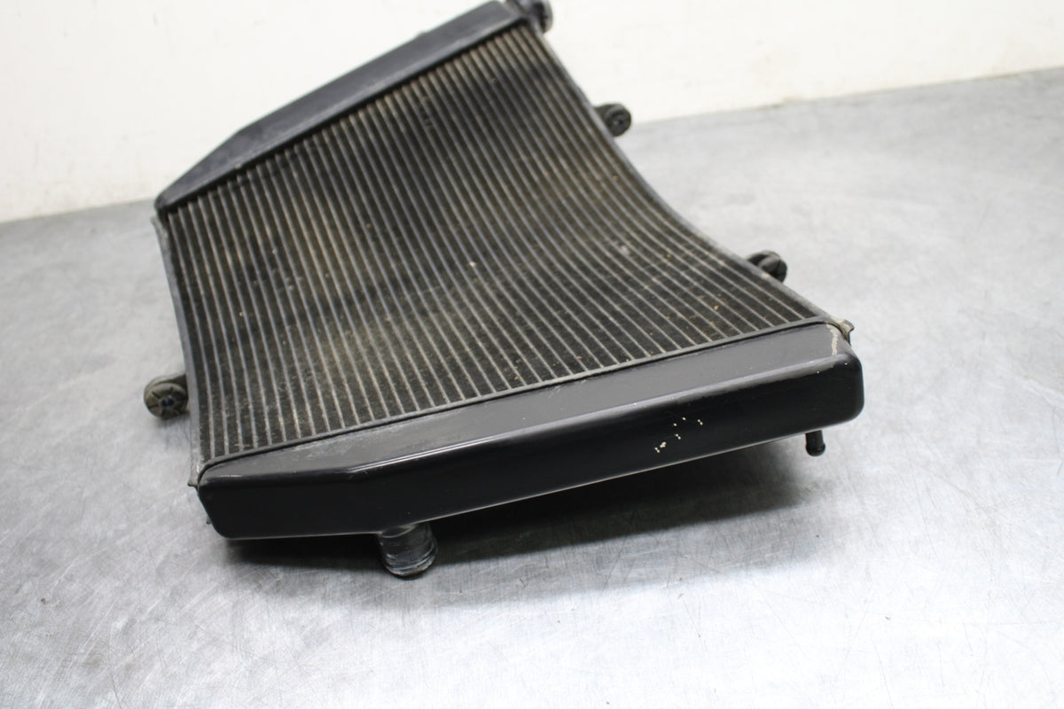 09 SUZUKI GSXR600 ENGINE RADIATOR MOTOR COOLER COOLING RADIATER BB759