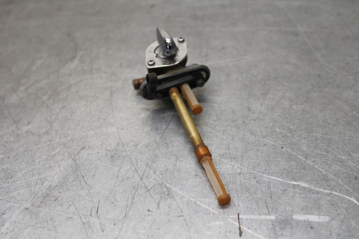 05-06 YAMAHA ROYAL STAR GAS TANK FUEL PETCOCK BB697