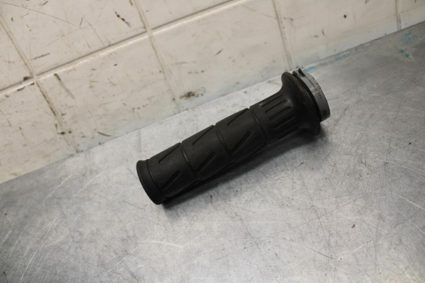 2003 Kawasaki Z1000 RIGHT THROTTLE GRIP 46019-0001 BB35