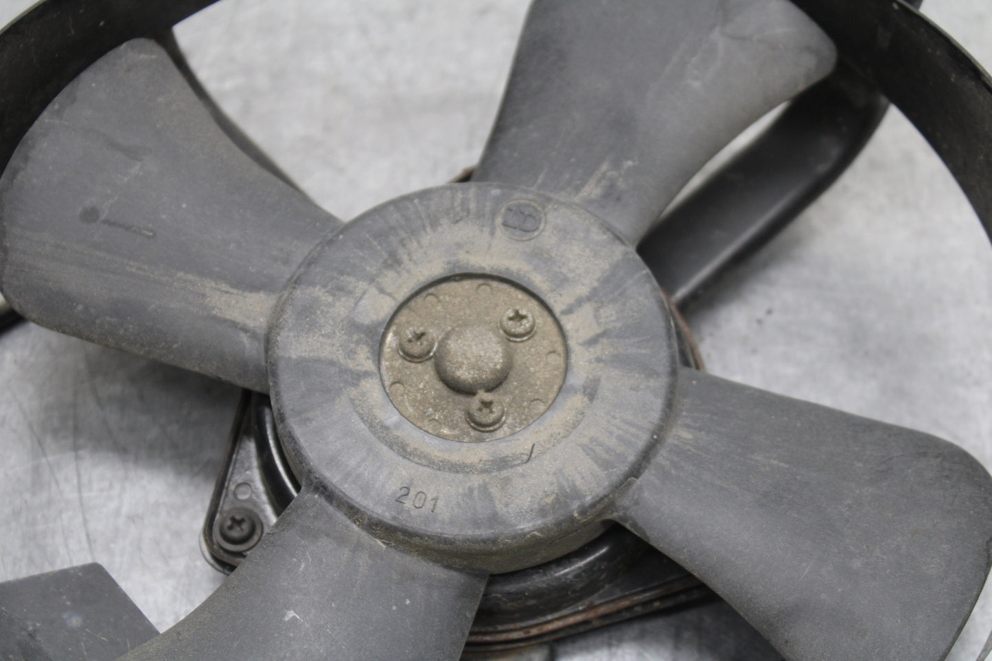 93-94 KAWASAKI NINJA ZX7R ENGINE RADIATOR COOLING FAN BB122