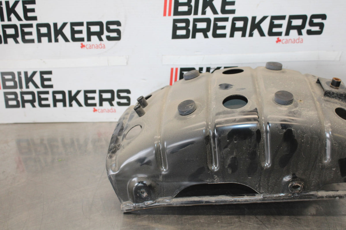 07 SUZUKI BOULEVARD M50 REAR BACK FENDER SUPPORT FRAME SUBFRAME BB897