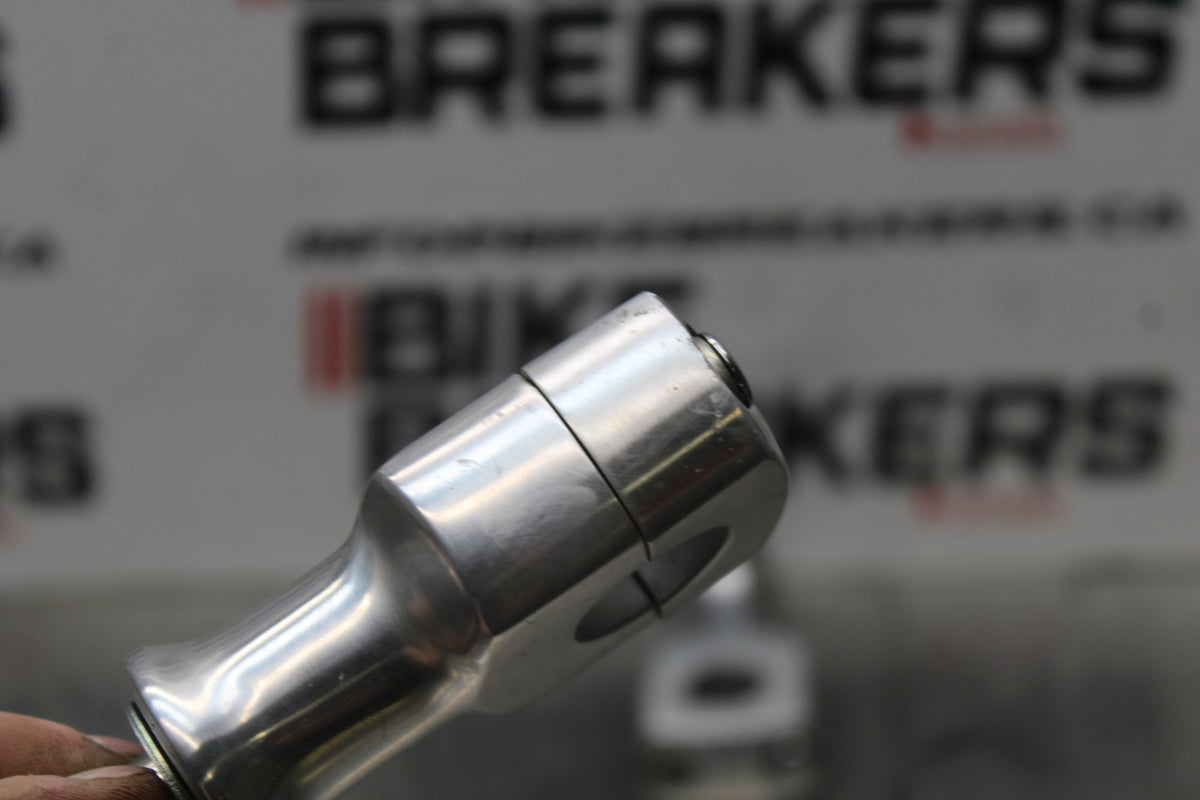 07 HONDA VTX1300R HANDLEBAR RISERS BB825