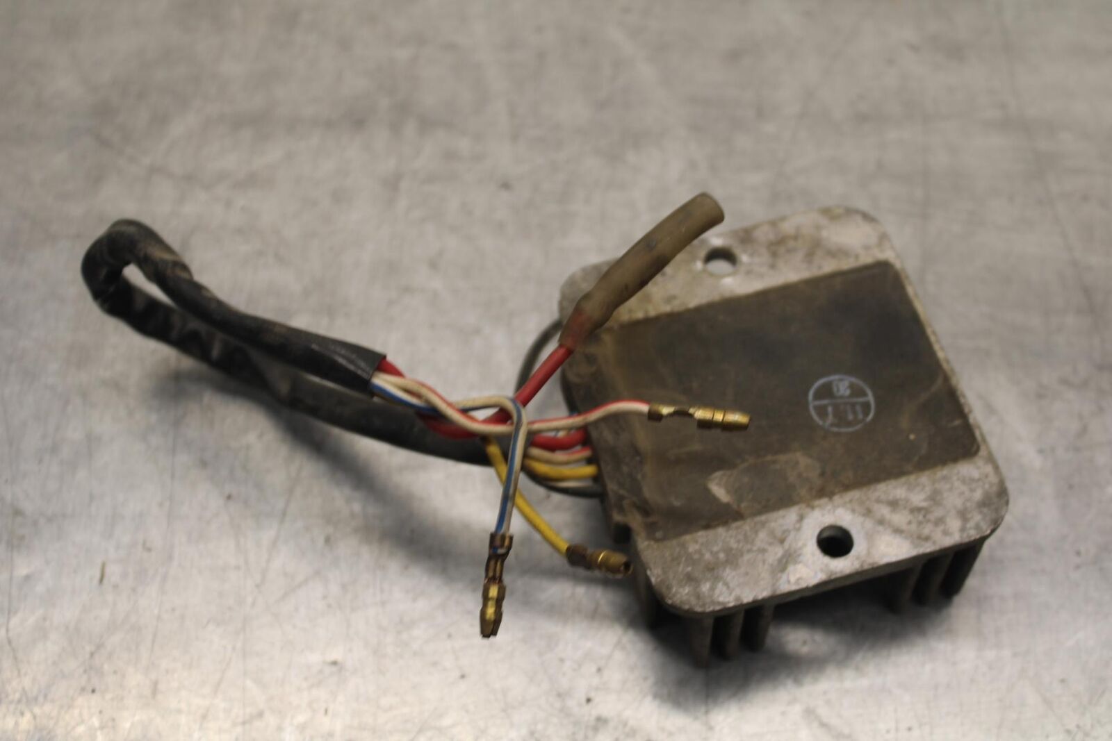 80-83 SUZUKI GS750E RECTIFIER VOLTAGE REGULATOR BB82