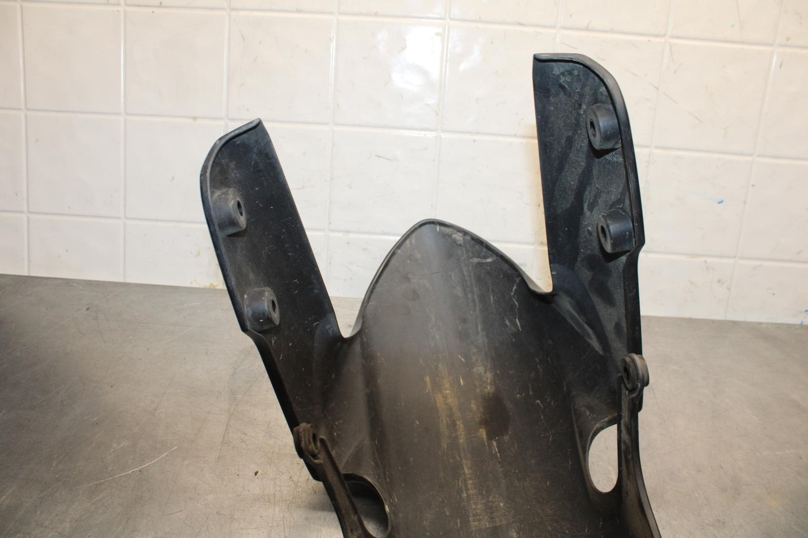 2017 Suzuki GSXR600 FRONT WHEEL FENDER COWL FAIRING 53100-47H00-YKV BB598