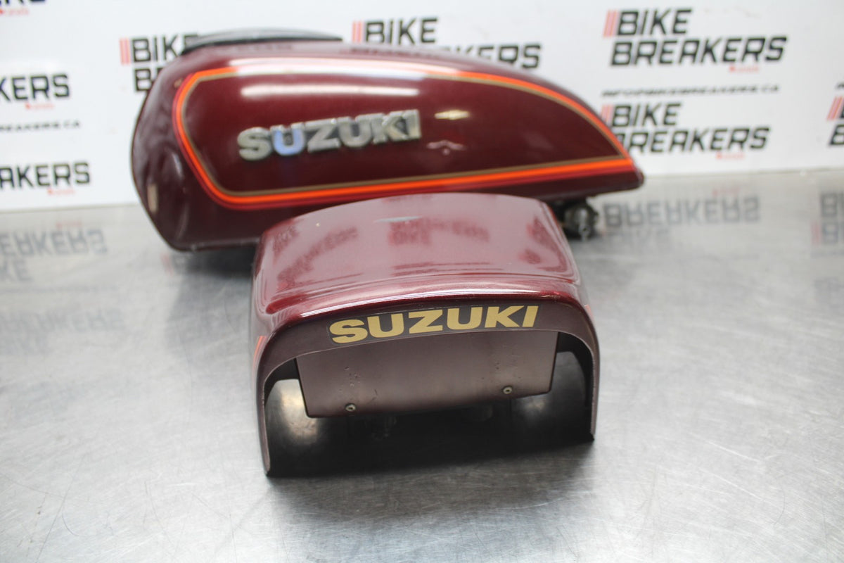 77 SUZUKI GS750 GAS TANK SIDE TAIL COWL COVER 44110-45000-13L BB779