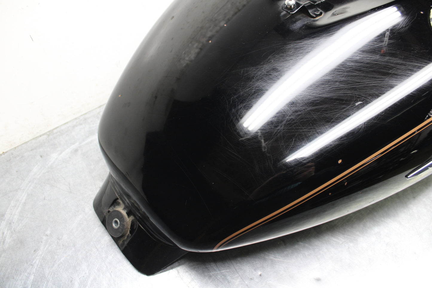 04 SUZUKI INTRUDER 800 GAS TANK FUEL PETROL RESERVOIR BB758