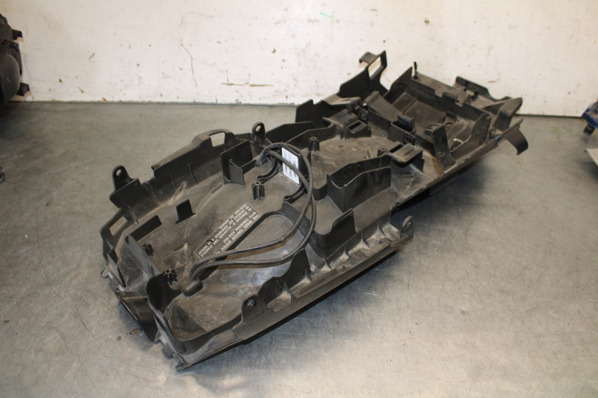 13-15 HONDA CBR500R REAR TAIL UNDERTAIL BATTERY TRAY PLASTIC 80105-MGZ-J00 BB704