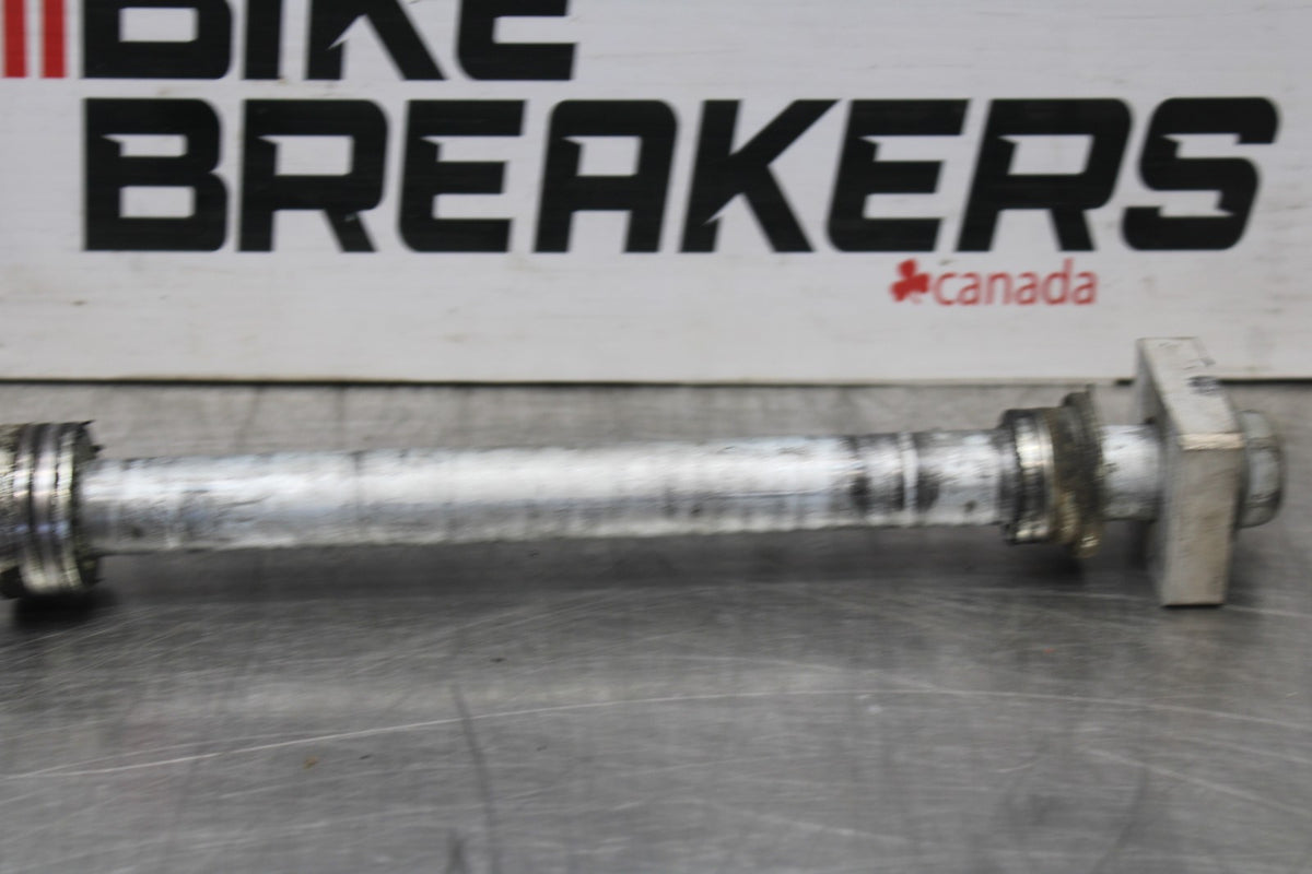 12-16 KAWASAKI NINJA 650 EX650F ABS REAR AXLE WHEEL RIM PIVOT BOLT AXEL BB860